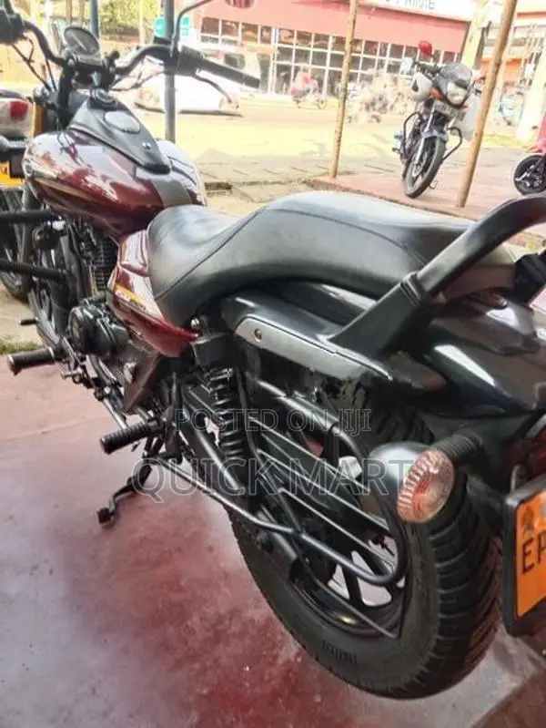 Bajaj Avenger 2018