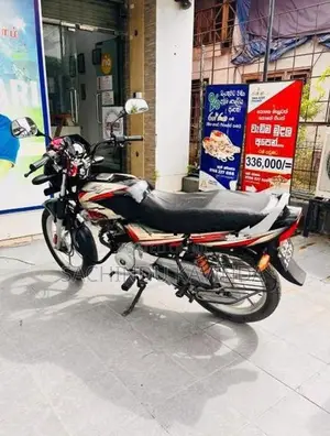 Bajaj CT100 2025
