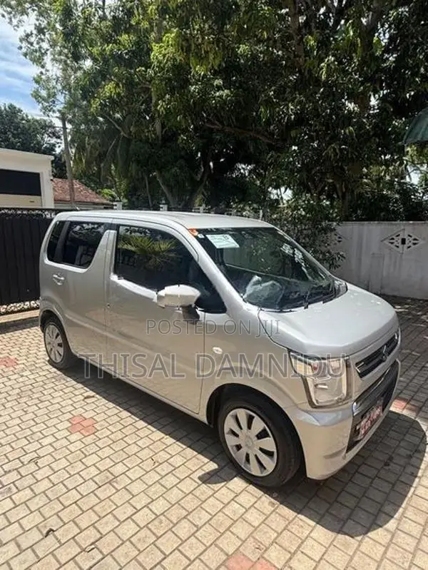 Suzuki Wagon R FX 2025