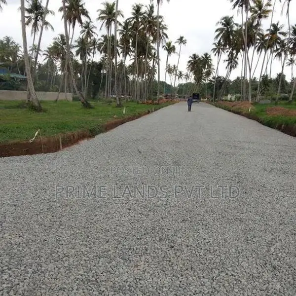 පැල්ලන්දෙණිය හන්දියෙන්ම සුපිරි ඉඩමක්