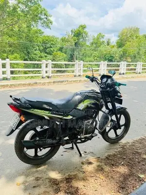 TVS Metro 2015
