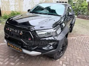 Toyota Hilux GR Sport 2025