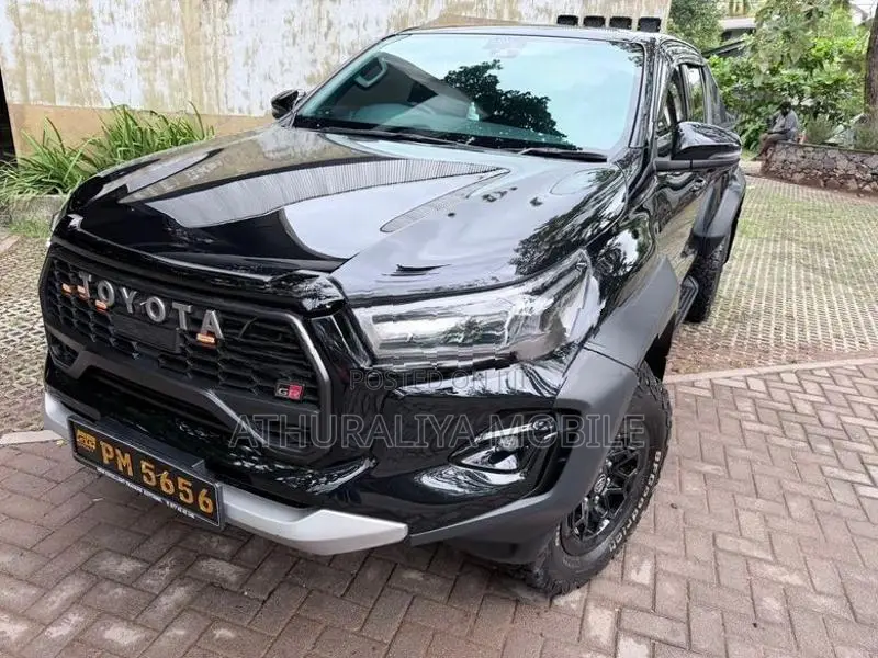 Toyota Hilux GR Sport 2025