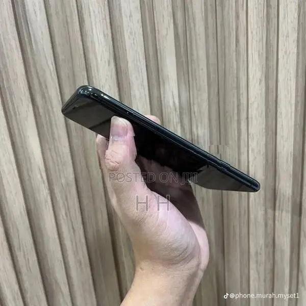 Apple iPhone 11 Pro Max 64GB (Used)