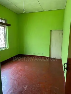 4 Bedroom House in A 20 Perch Land for Sale Hendala Wattala