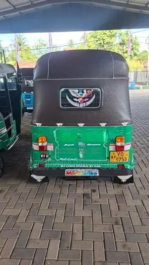 Bajaj RE 4 Stroke 2011
