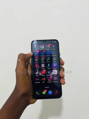 Apple iPhone XS (Used)