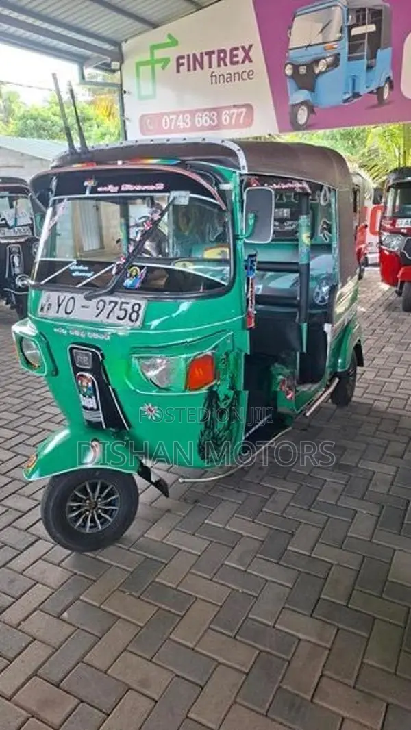 Bajaj RE 4 Stroke 2011