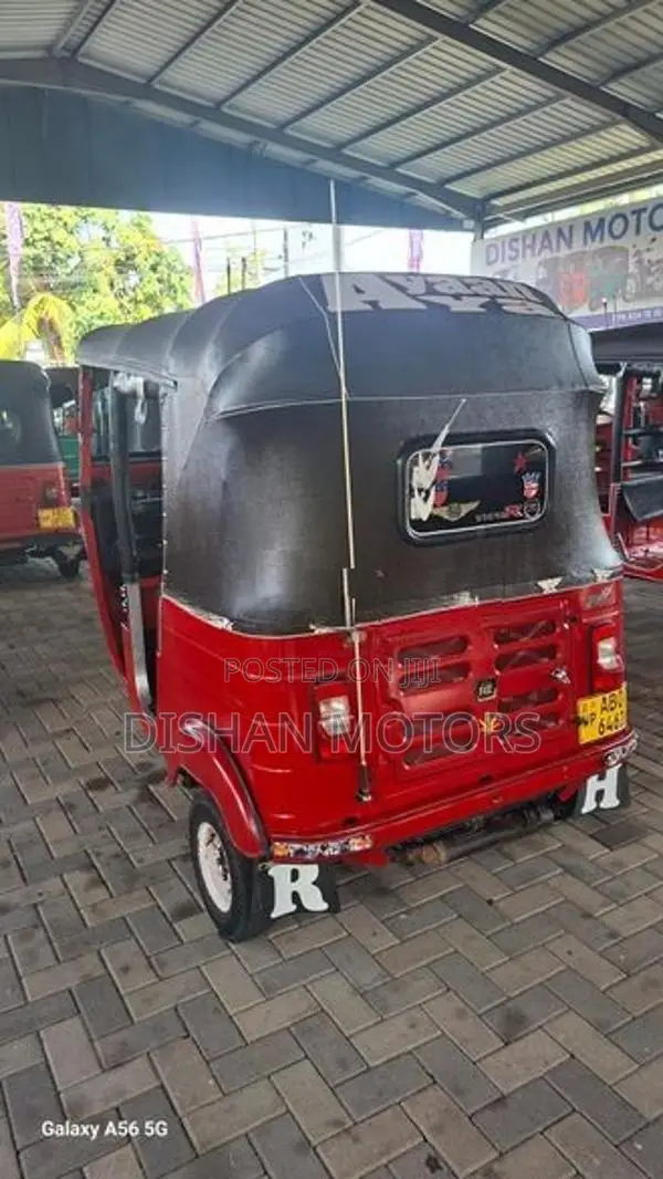 Bajaj RE 4 Stroke 2016