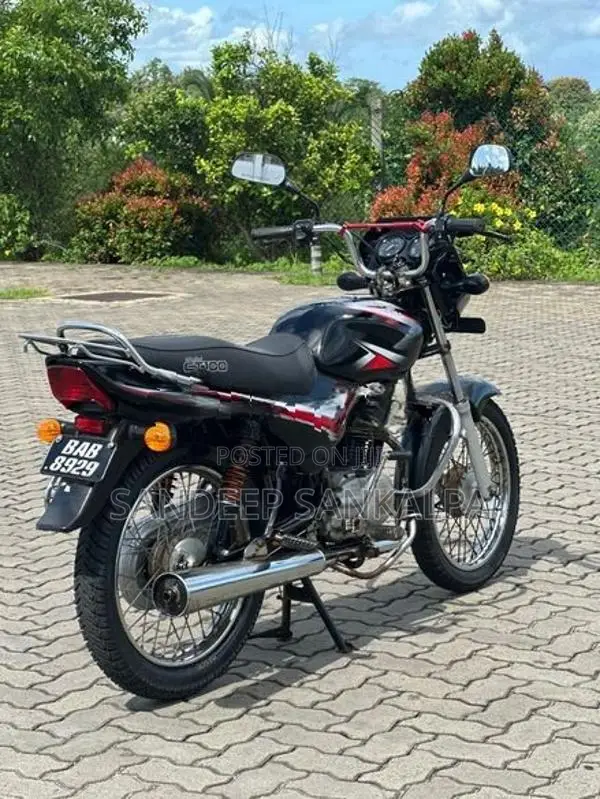 Bajaj CT100 2013