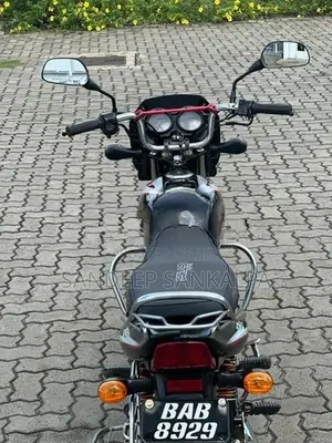 Bajaj CT100 2013