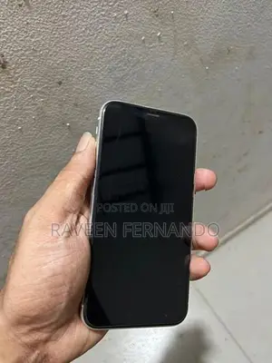 Apple iPhone 11 (Used)