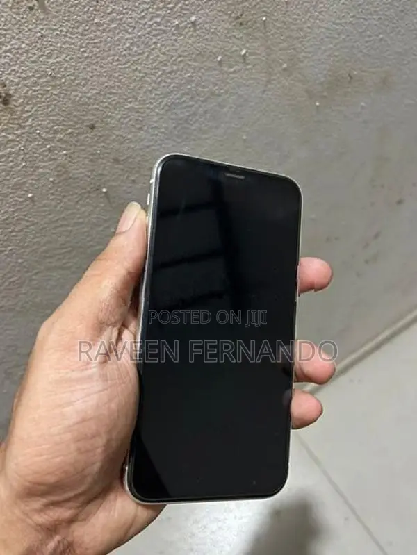 Apple iPhone 11 (Used)