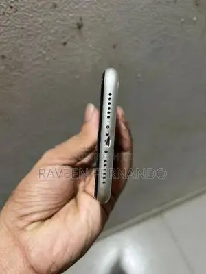Apple iPhone 11 (Used)
