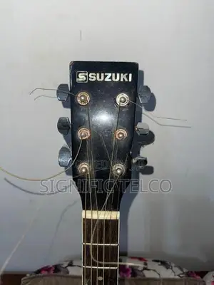 Suzuki Acoustic Guitar