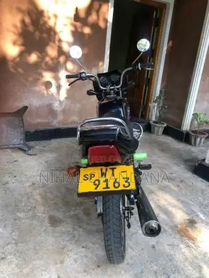 Bajaj CT100 2011