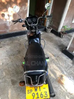 Bajaj CT100 2011
