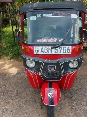 Bajaj RE 2016