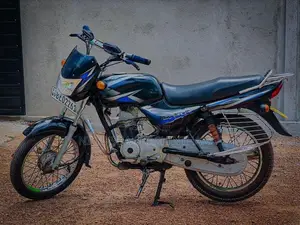 Bajaj CT100 2016