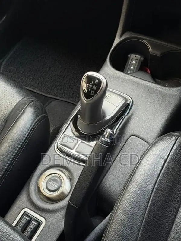 Mitsubishi Outlander G-Navi 2014