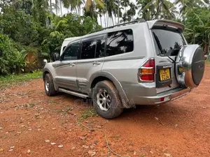 Mitsubishi Pajero 2003