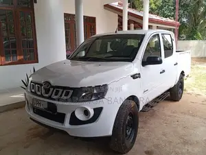 Mahindra Imperio VX 2016