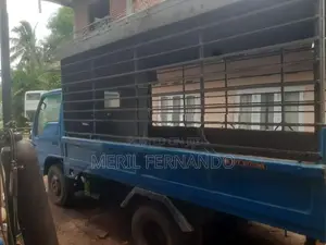Isuzu Elf 1981