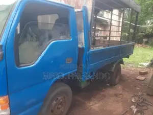 Isuzu Elf 1981