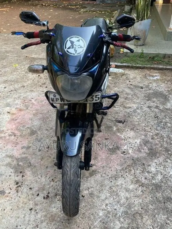 Bajaj Pulsar 180 2010