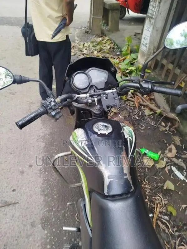 TVS Metro 2015