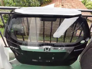 Honda Fit Gp1 Dickey Door