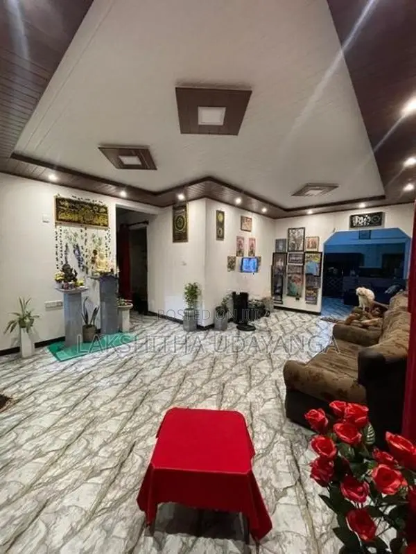 House with Land for Sale Katana