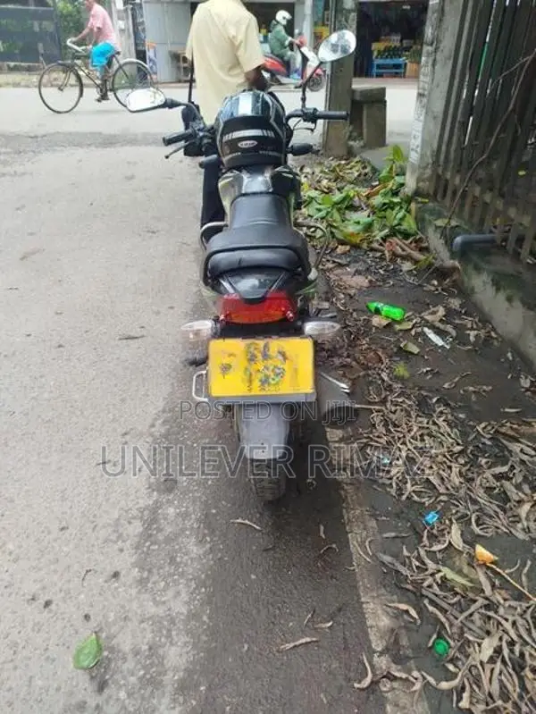 TVS Metro 2015