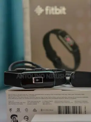 Fitbit Luxe Fitness and Wellness Tracker