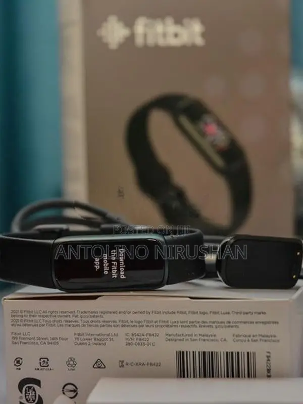 Fitbit Luxe Fitness and Wellness Tracker