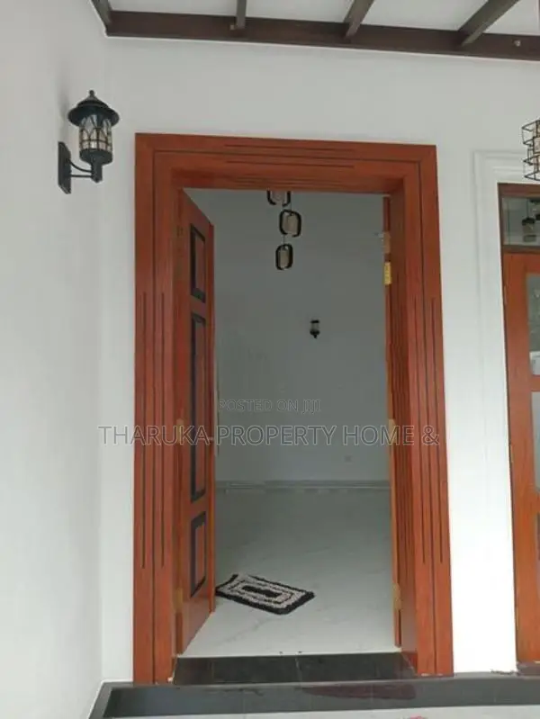 Kesbawa Brand New House for Sale