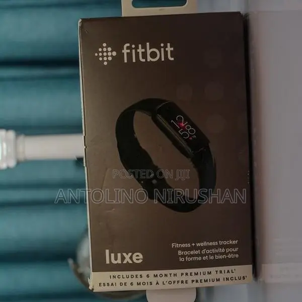 Fitbit Luxe Fitness and Wellness Tracker
