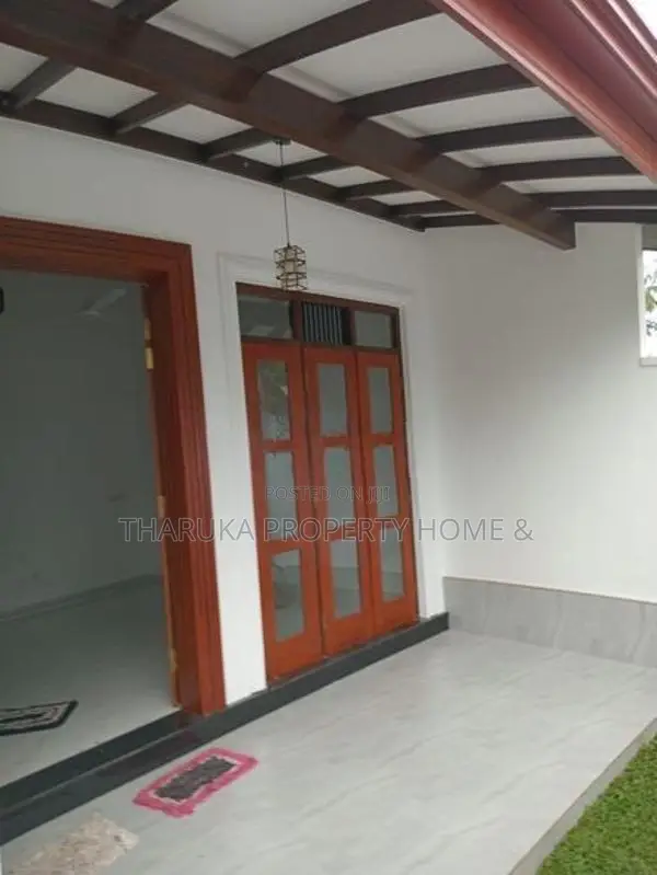 Kesbawa Brand New House for Sale