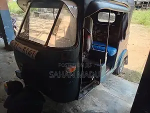 Bajaj RE 2005