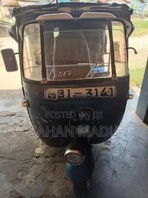 Bajaj RE 2005