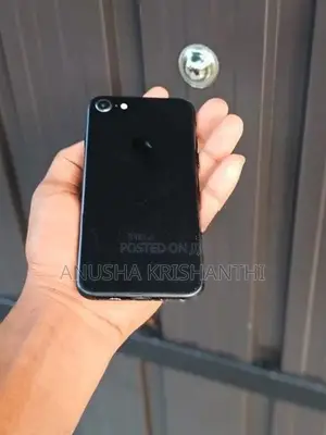Apple iPhone 7 128GB (Used)