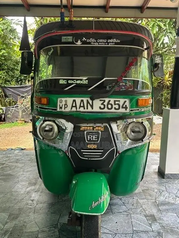 Bajaj RE 2013