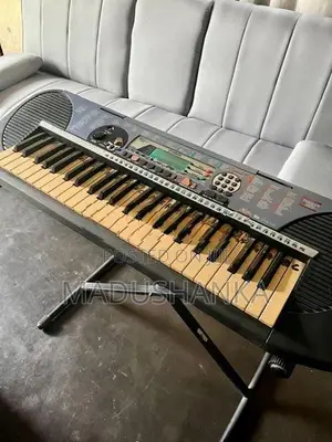 Yamaha PSR 140 Keyboard