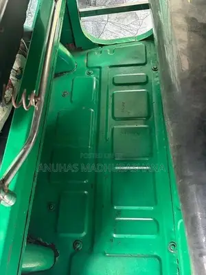 Bajaj RE 2013