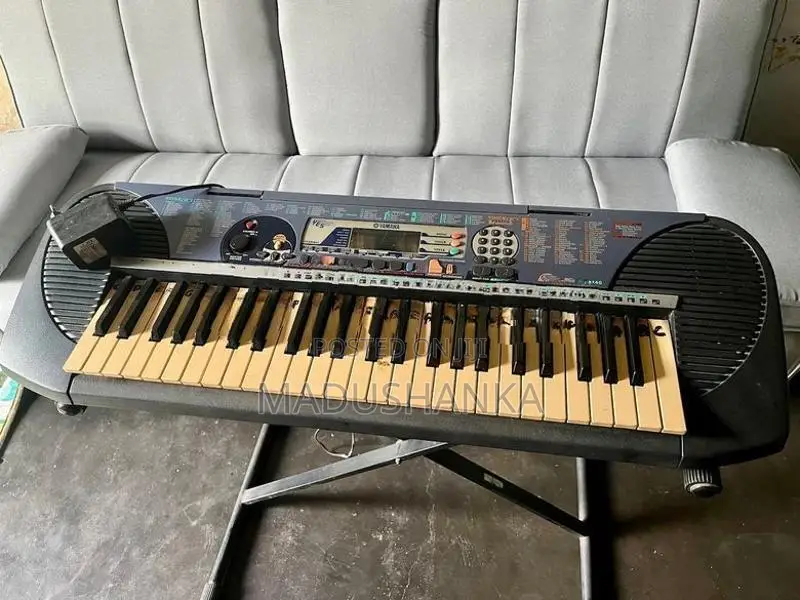 Yamaha PSR 140 Keyboard