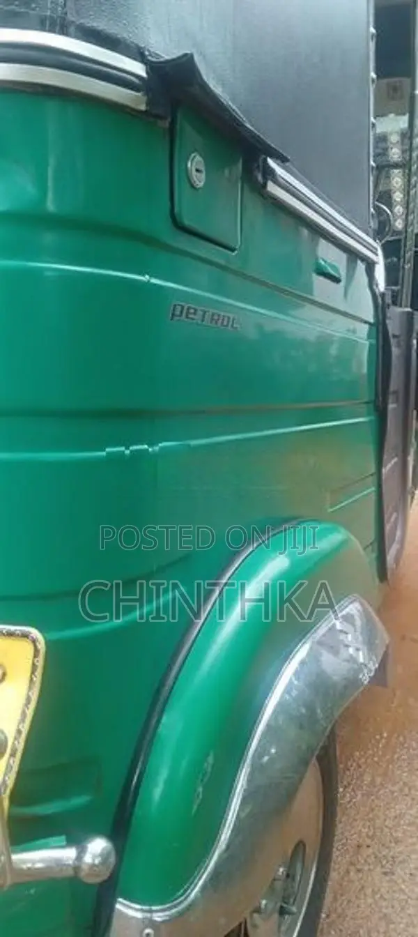 Bajaj RE 4 stroke 2014