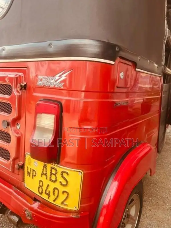Bajaj RE 4 Sroke 2018