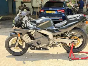 Honda CBR 150R CBR250 2015
