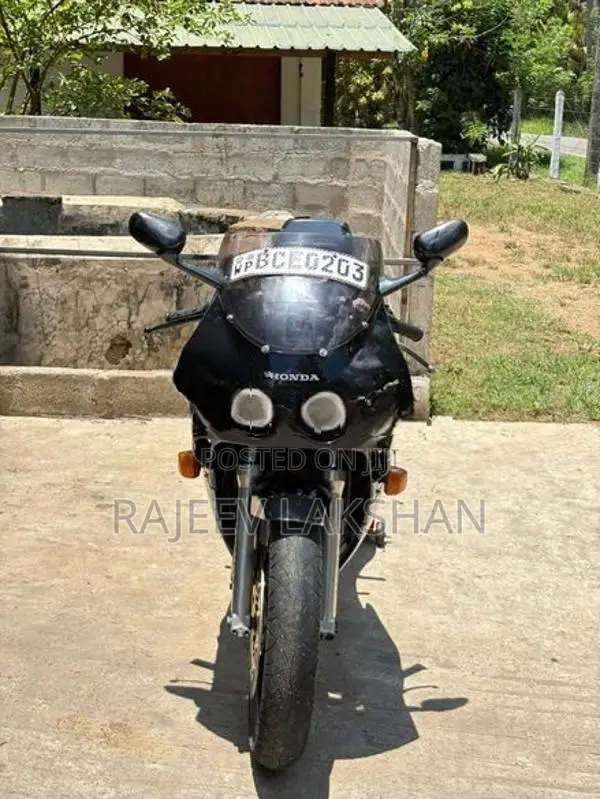 Honda CBR 150R CBR250 2015