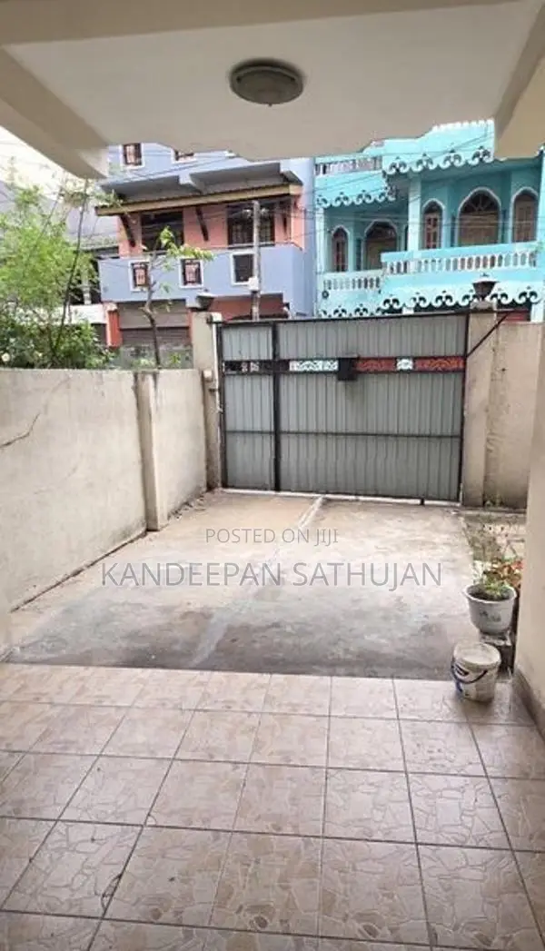 3 Story House for Sale Colombo 13